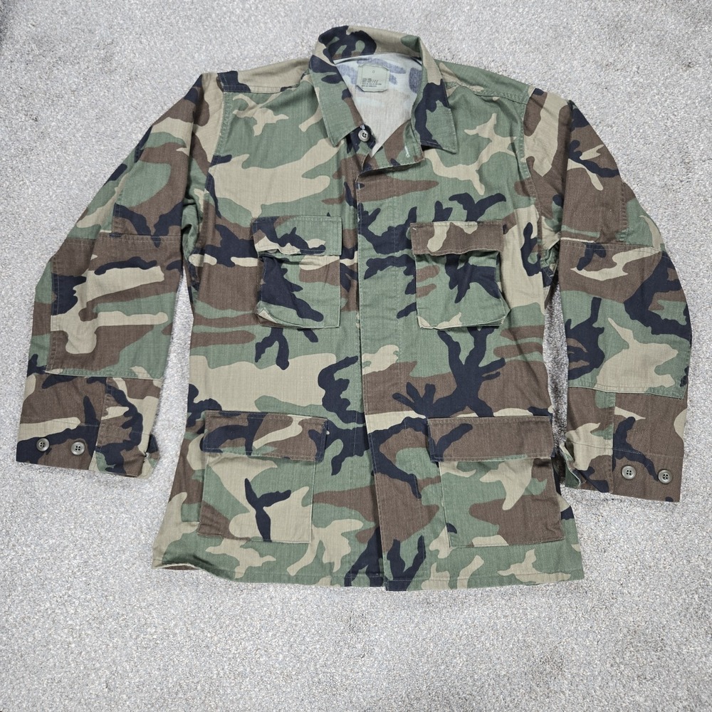 Woodland Camouflage Men's Button Up Shirt Size Large Long Hunting Outdoor EUC